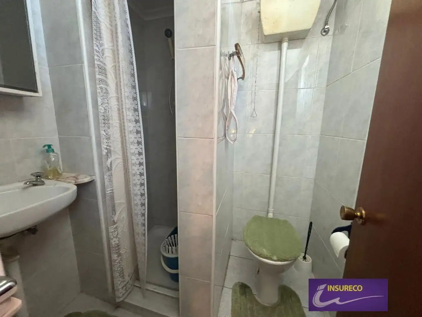 Bathroom of Houses for sale in Pobladura de Pelayo García  with Heating, Storage room and Furnished