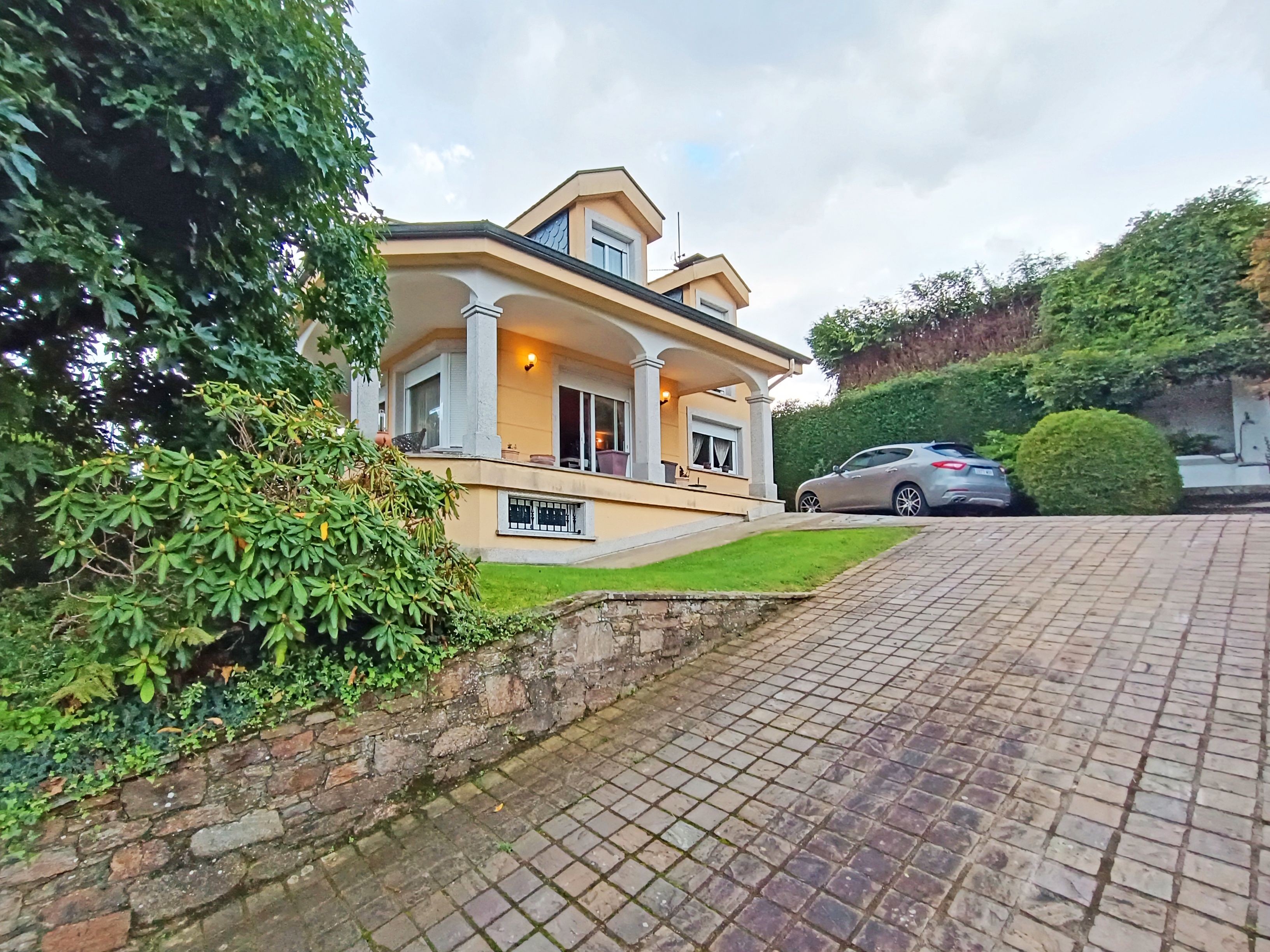 House or chalet for sale in Calle Cruz de Sar, Bergondo