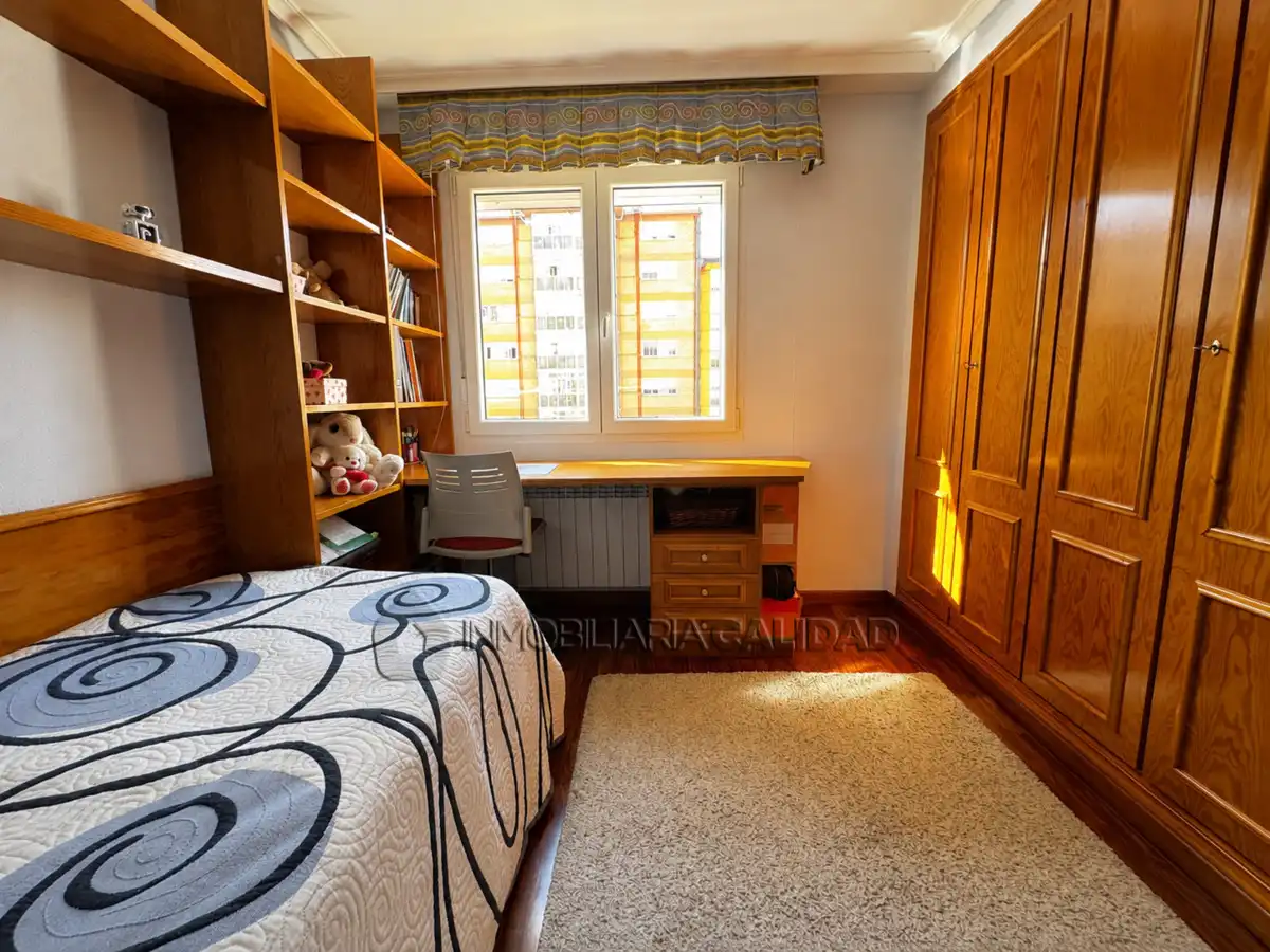 Habitación de Piso en venta en Burgos con Calefacción, Terraza y Trastero