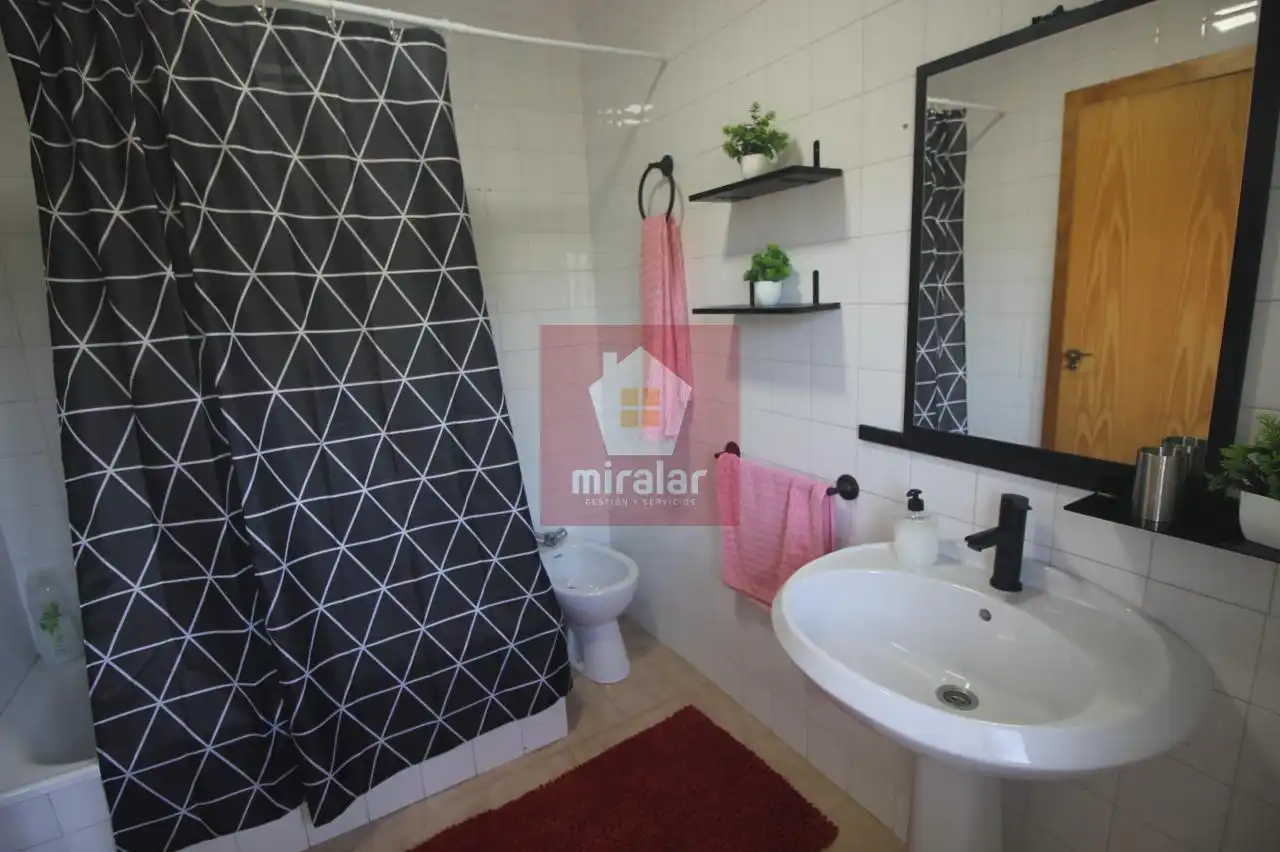 Bathroom of Houses for rent in As Neves    with Storage room, Furnished and Balcony