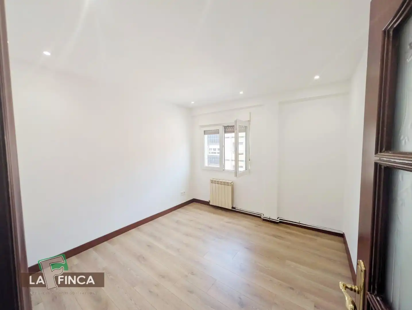 Flat for rent in Oviedo   with Heating