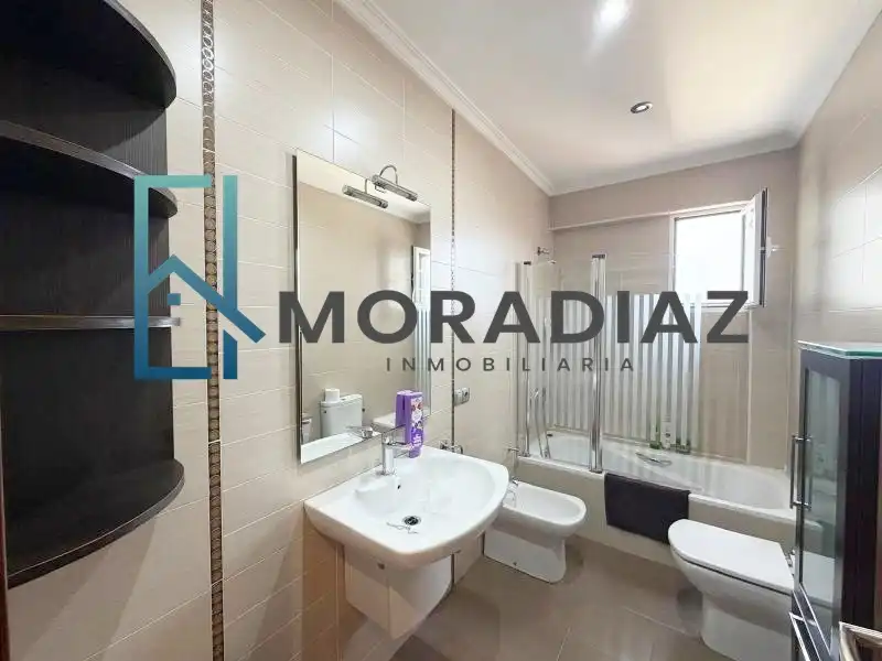 Baño de Piso en venta en Villanueva de la Serena con Aire acondicionado, Calefacción y Amueblado