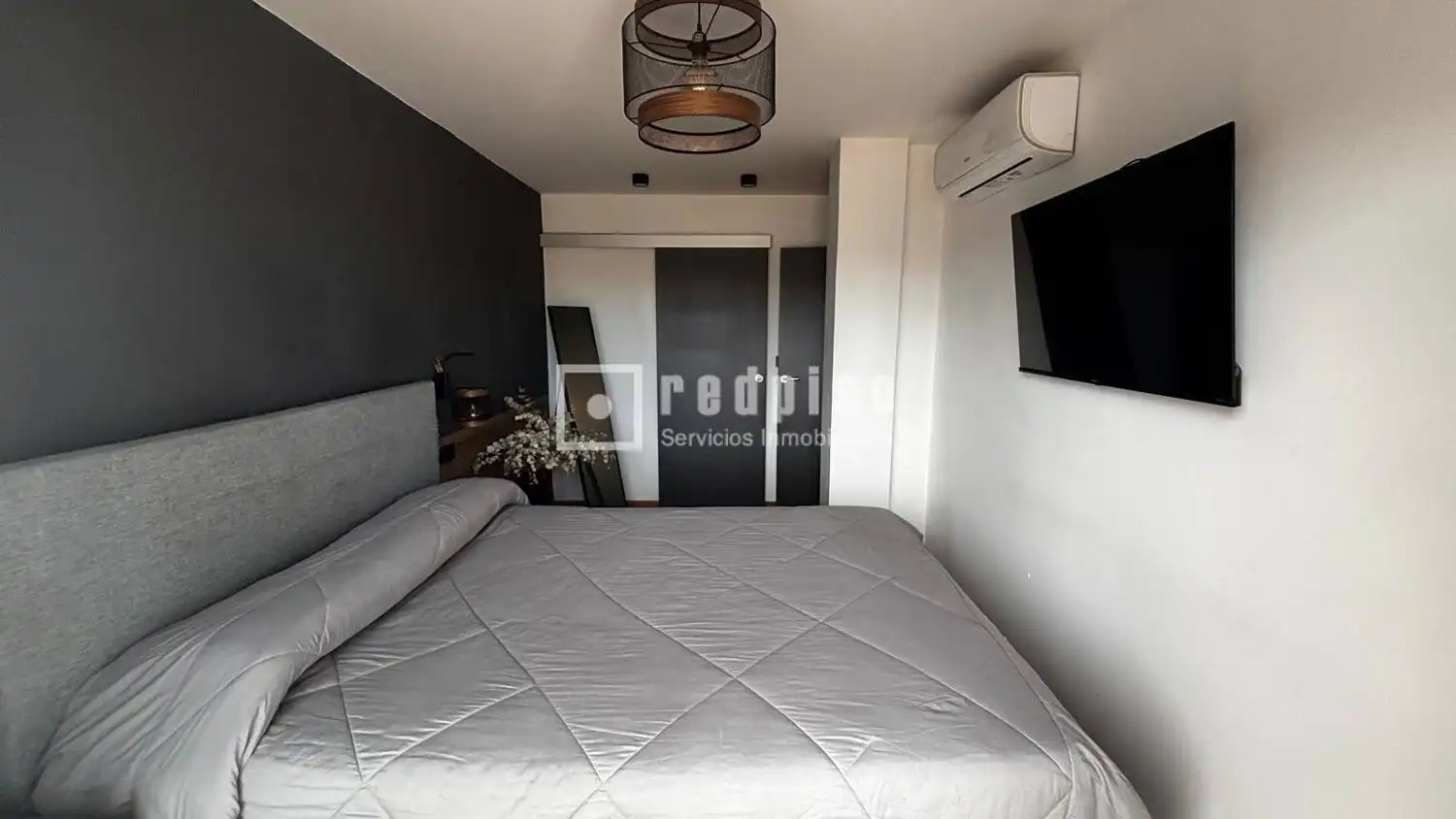 Dormitori de Pis en venda en Murcia amb Aire condicionat i Moblat