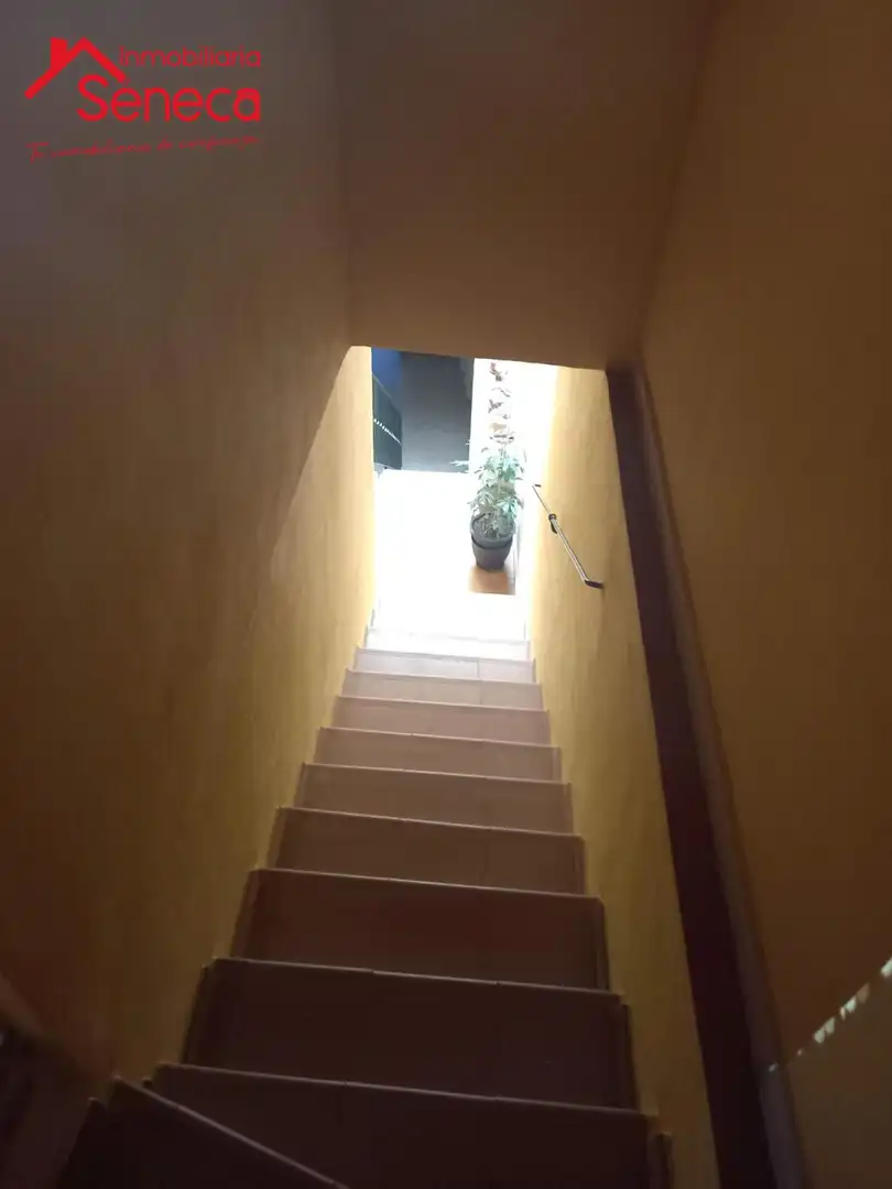 Casa adosada en venda en Córdoba amb Aire condicionat