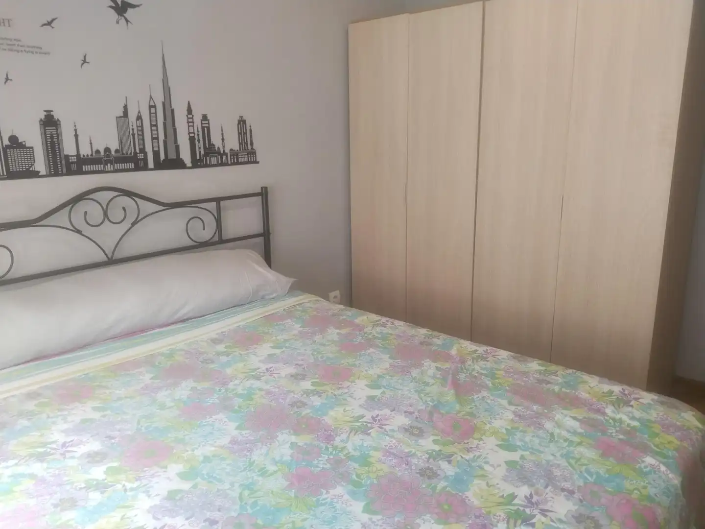 Habitación de Piso de alquiler en Inmobiliaria - Barreda