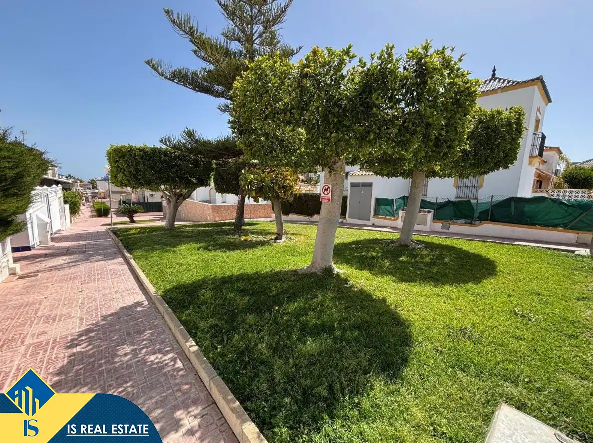 Casa con piscina en venta en Los Balcones - Los Altos, imagen 36