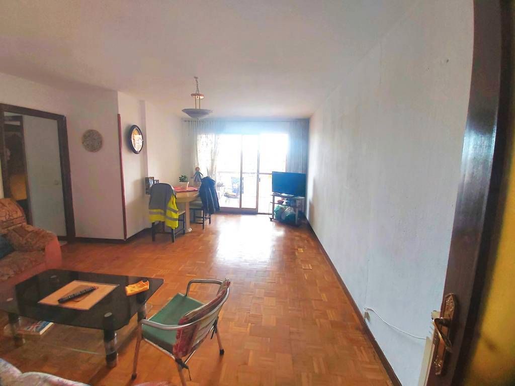 Sala d'estar de Pis en venda en Móstoles amb Calefacció, Parquet i Terrassa