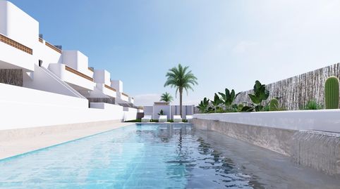 ÚNICA Y EXCLUSIVA VIVIENDA CON JARDÍN EN DOLORES