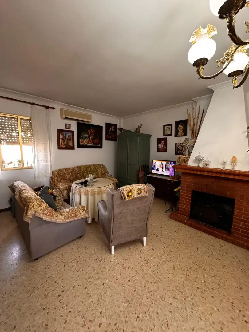 Sala de estar de Casa o chalet en venta en Utrera con Aire acondicionado, Terraza y Piscina