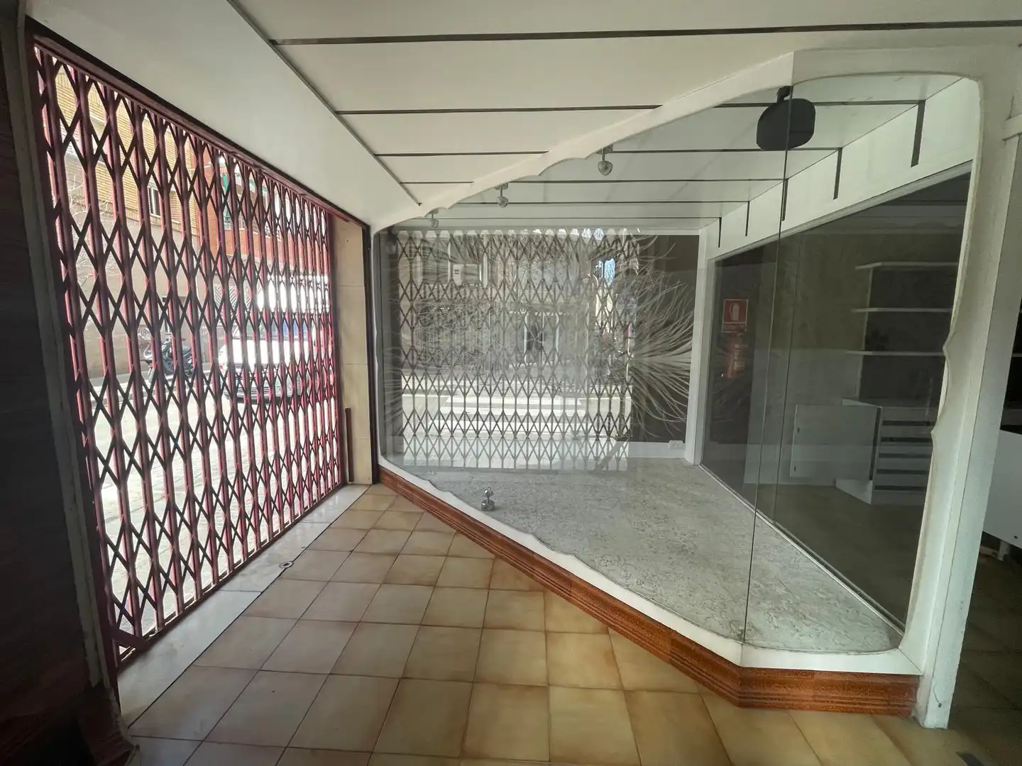 Commercial properties for sale in Cornellà de Llobregat