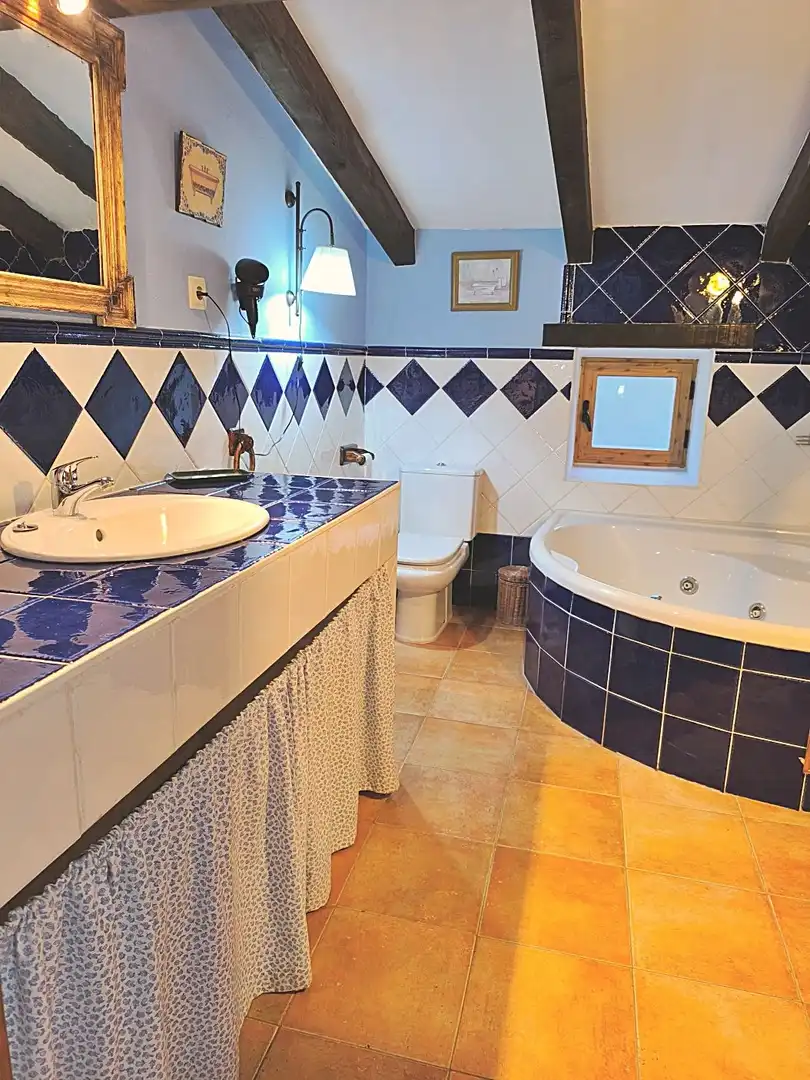 Baño de Finca rústica en venta en Medinaceli con Calefacción y Terraza