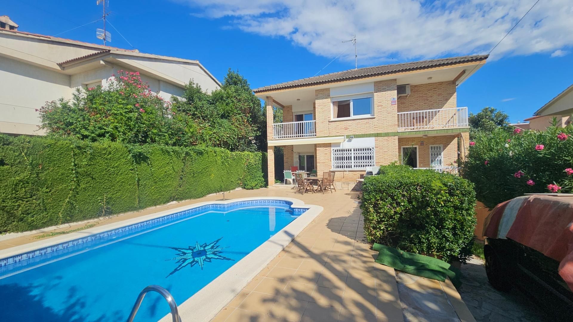 Swimming pool of House or chalet for sale in Calafell  with Private garden, Terrace and Swimming Pool