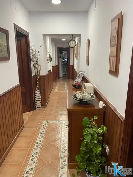 Casa o xalet en venda en Linares amb Jardí privat, Piscina i Moblat