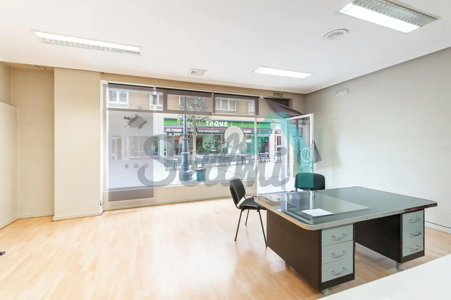 Local comercial de lloguer a Baldomero Fernández, imagen 2