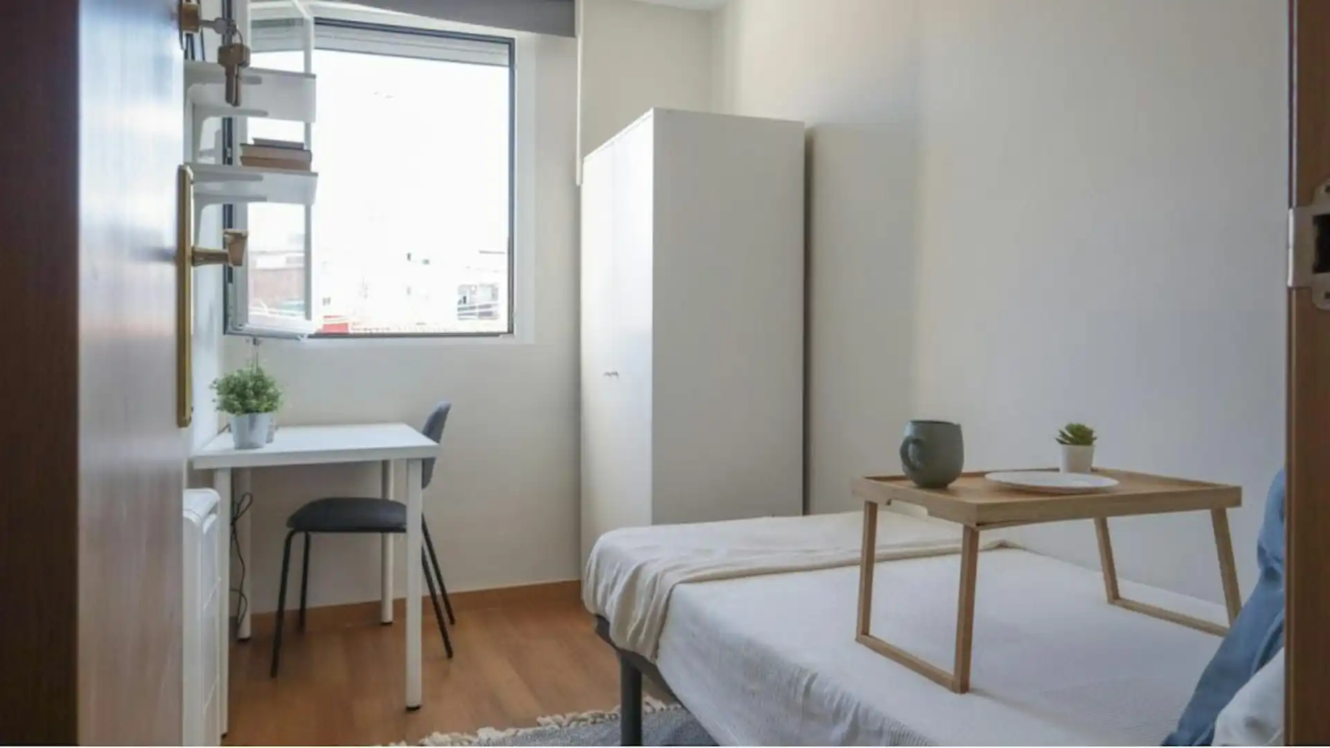 Bedroom of Flat for rent in Madrid  with Heating, Furnished and Washing machine