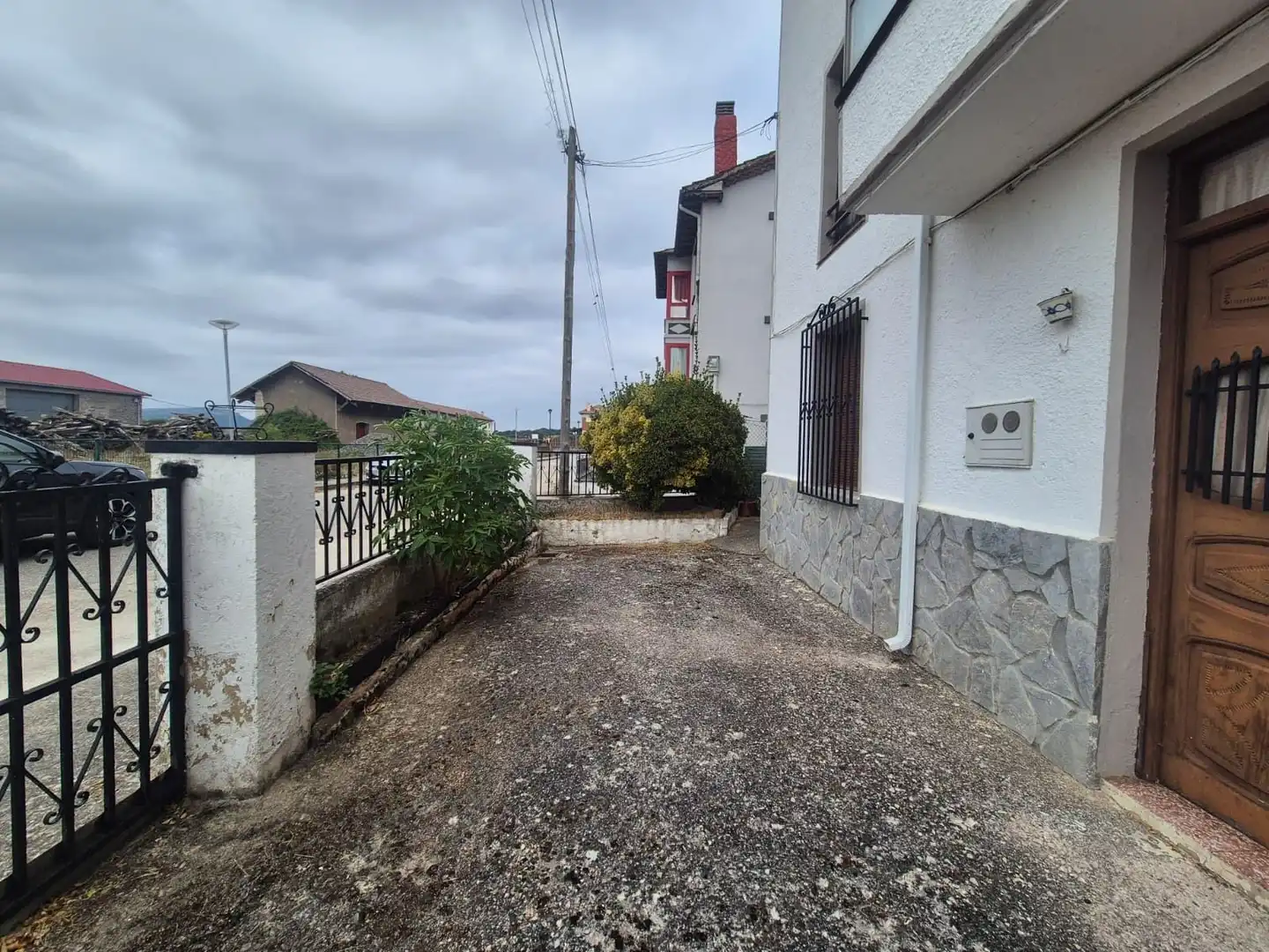Vista exterior de Planta baja en venta en Merindad de Montija