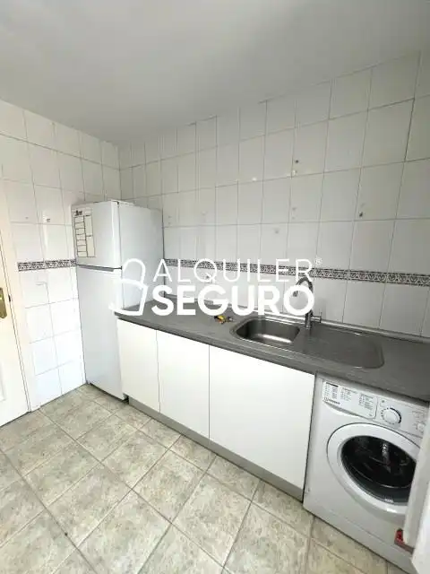 Kitchen of Flat for rent in Madrid  with Heating