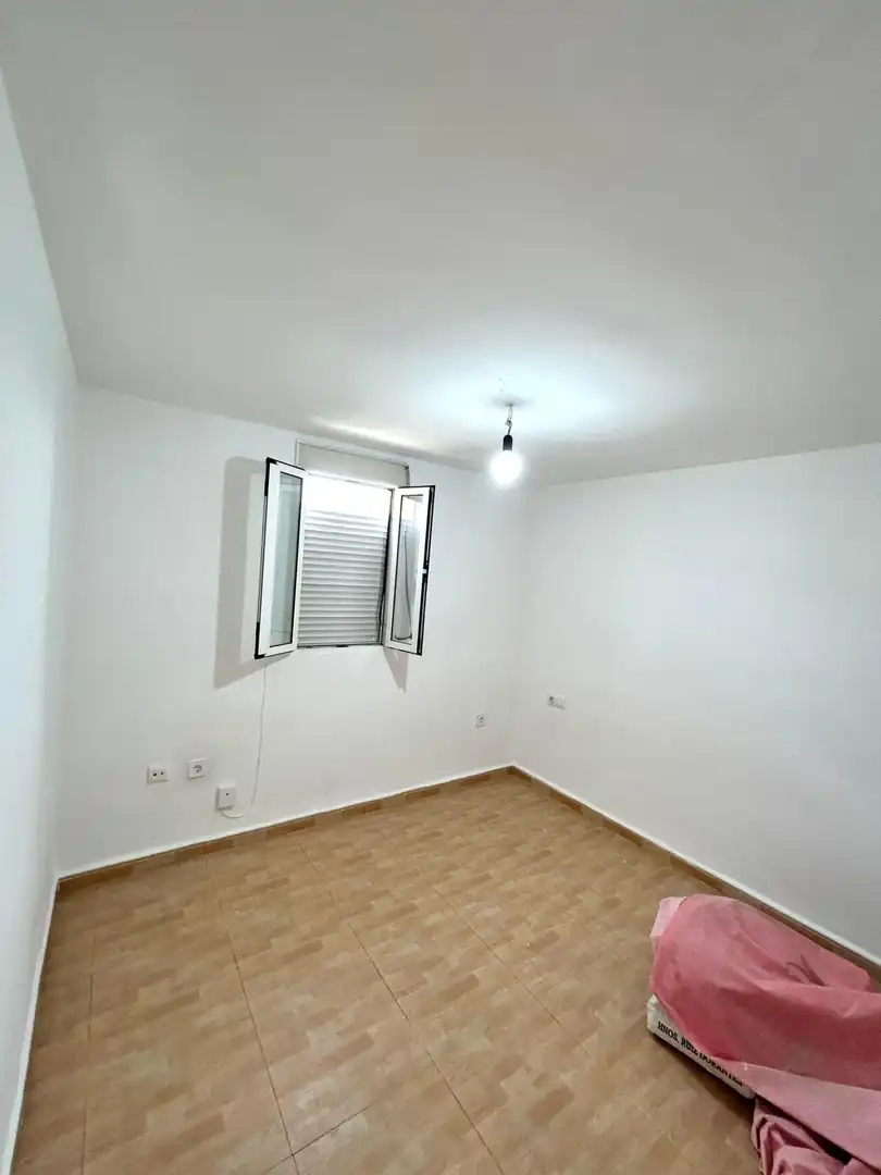 Dormitori de Casa o xalet en venda en Sevilla amb Aire condicionat i Balcó