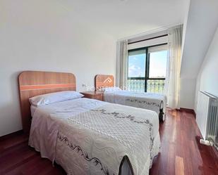 Dormitori de Àtic en venda en Poio amb Calefacció, Parquet i Terrassa
