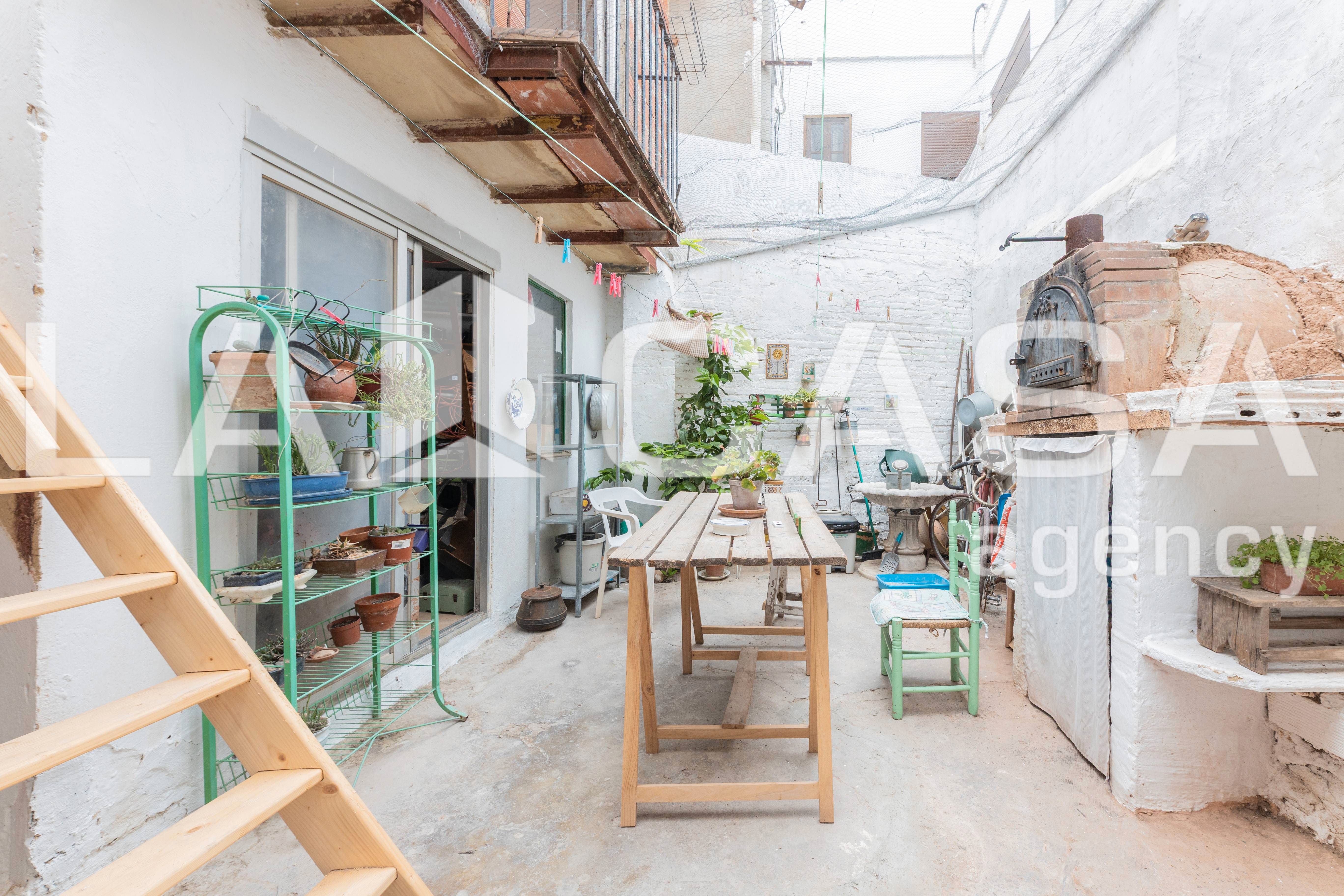 Flat for sale in Calle PERIS MENCHETA, Barrio de Benimaclet