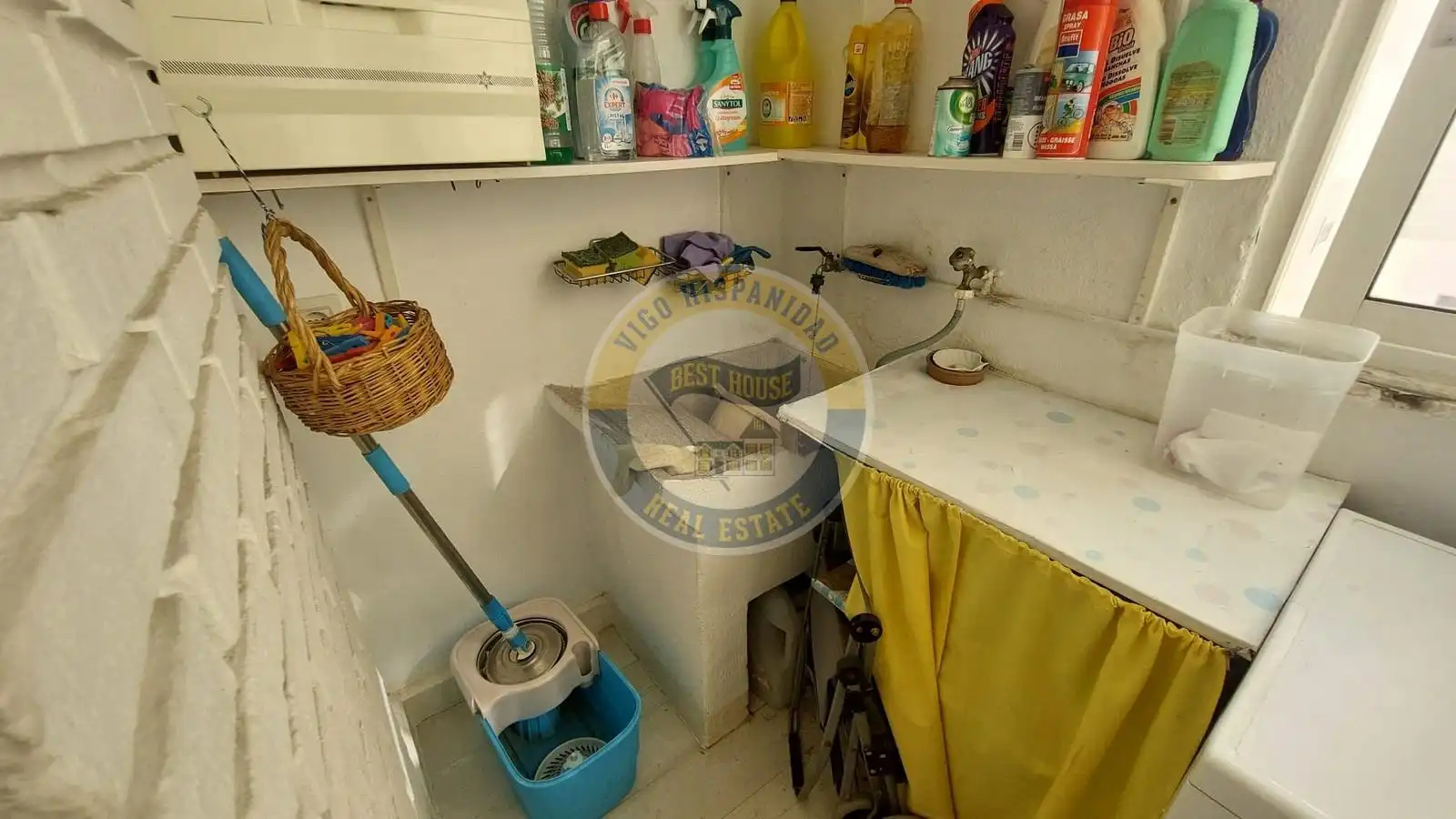Kitchen of Flat for sale in Vigo   with Heating, Terrace and Storage room