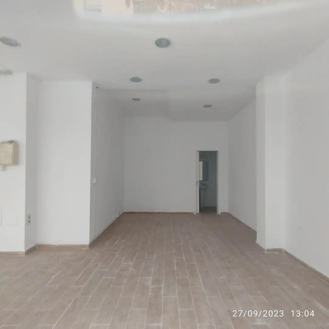 Local comercial de lloguer a Calle Adolfo Vila Valencia 23, imagen 5