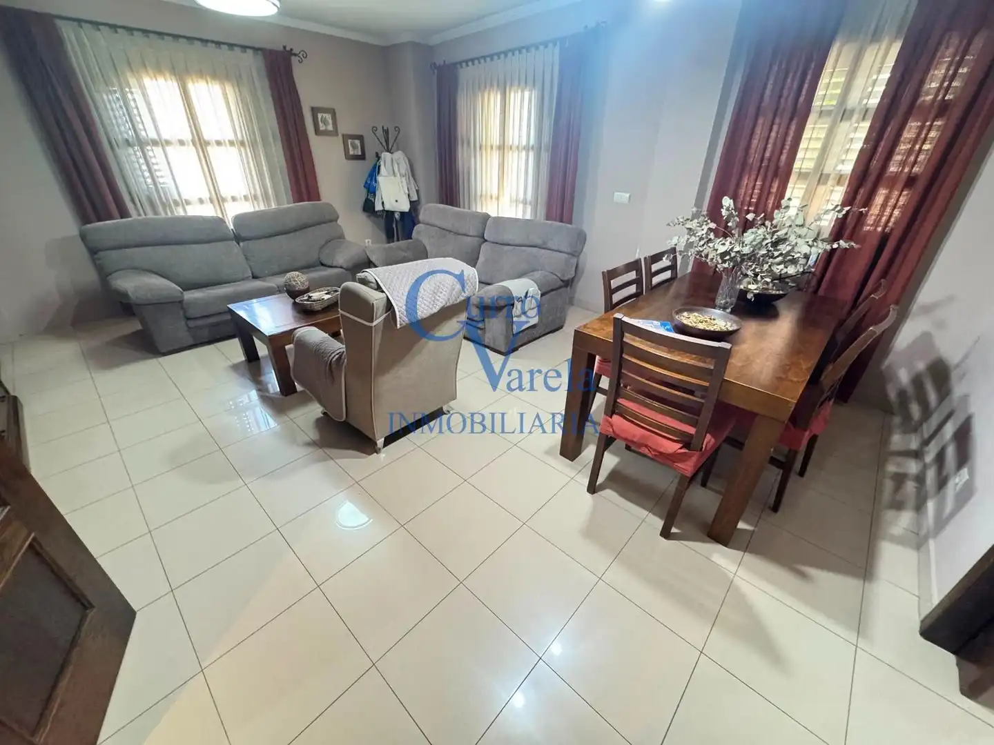 Living room of Houses for sale in Dos Hermanas  with Air Conditioner, Heating and Terrace