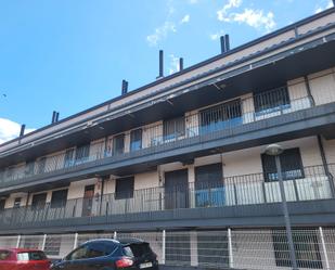 Vista exterior de Dúplex en venda en Mondéjar amb Calefacció, Moblat i Balcó