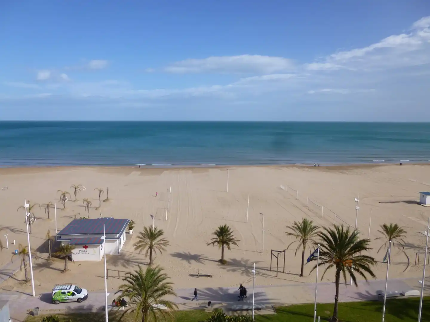 Apartament amb piscina de lloguer a Passeig Marítim de Neptú 48
