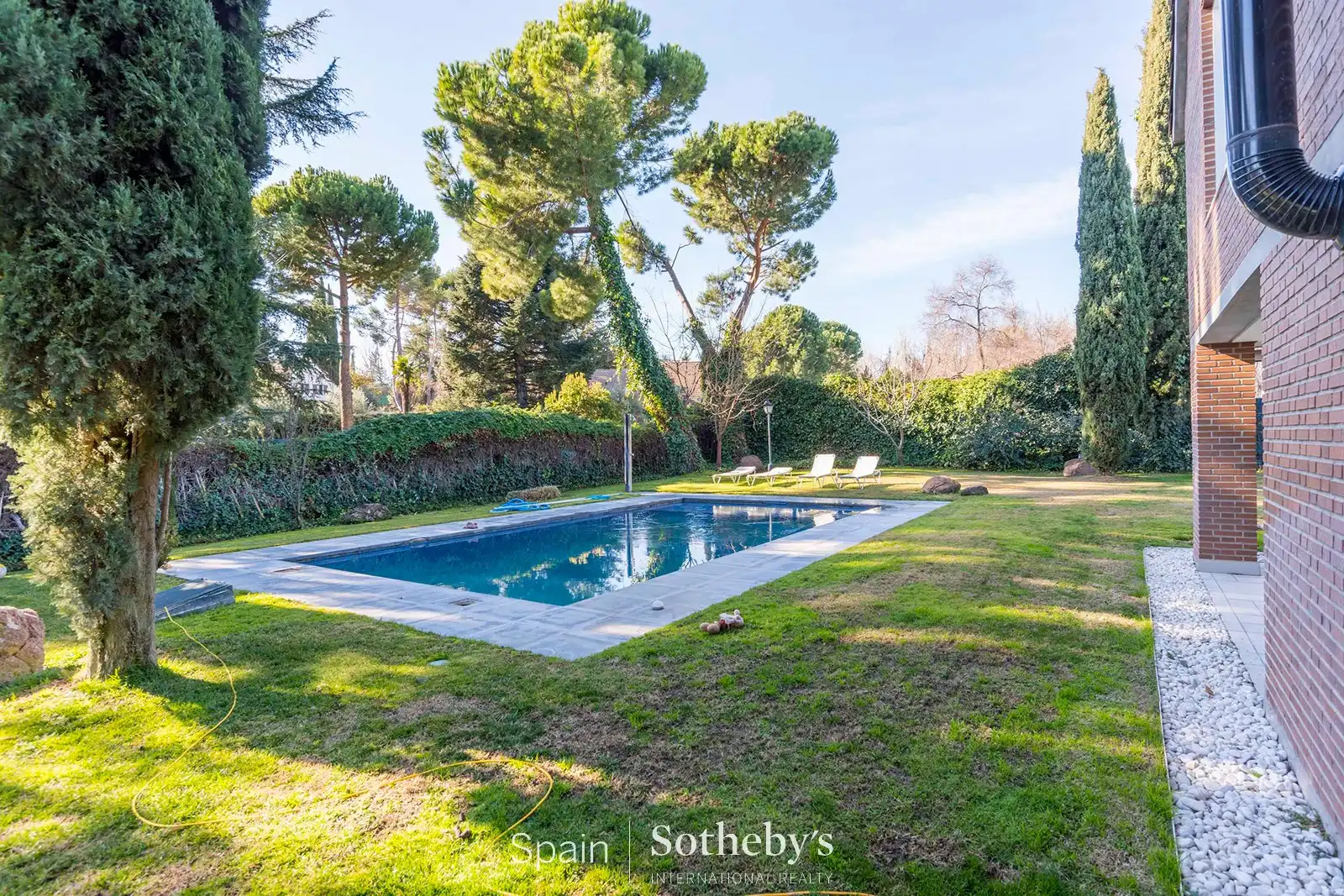 Garden of Houses for sale in La Moraleja  with Air Conditioner, Heating and Private garden