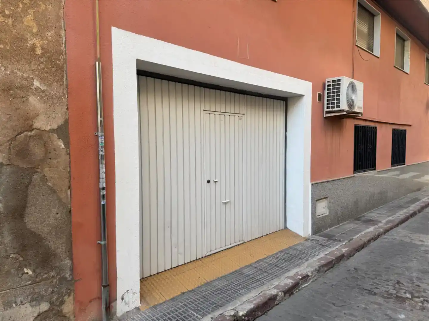Parkplatz von Garage zum Verkauf in Centro