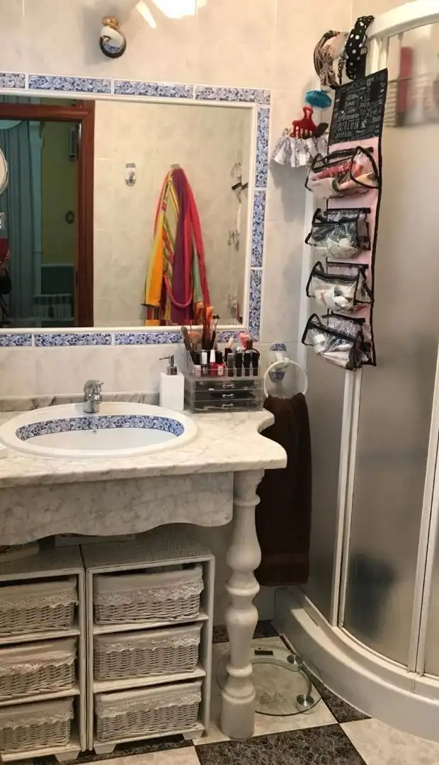 Bathroom of Flat for sale in Llerena  with Air Conditioner, Oven and Washing machine
