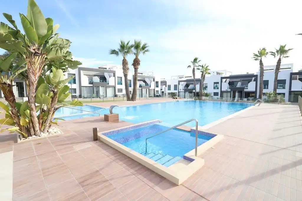 Piscina de Casa o chalet en venta en Orihuela con Aire acondicionado, Terraza y Amueblado