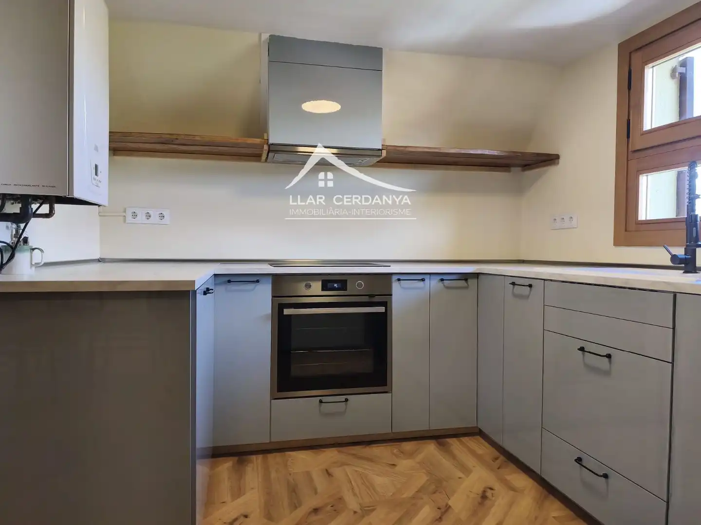 Kitchen of Flat for sale in Das