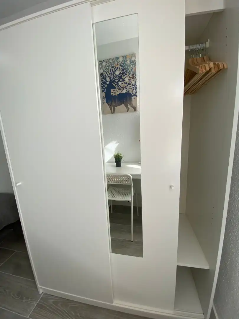 Habitación de Piso de alquiler en Madrid con Calefacción, Amueblado y Horno