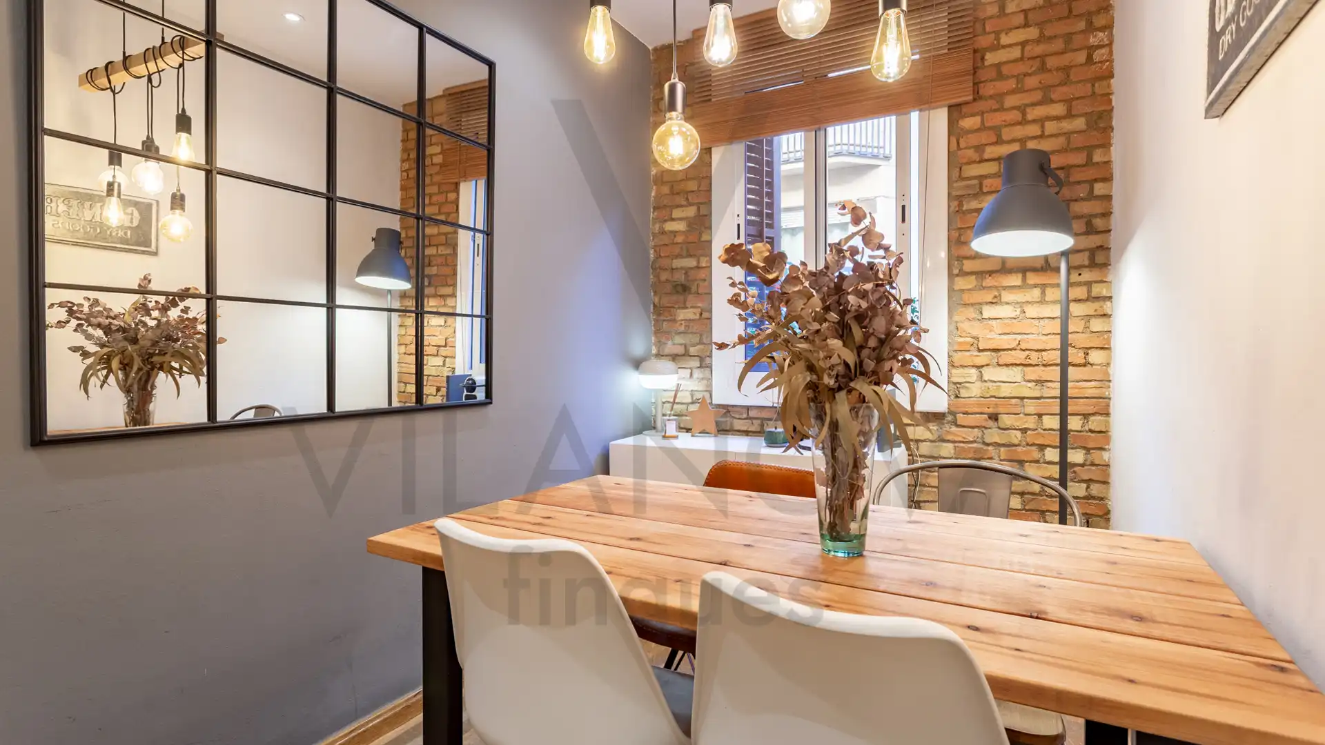 Comedor de Apartamento en venta en  Barcelona Capital con Aire acondicionado, Calefacción y Amueblado