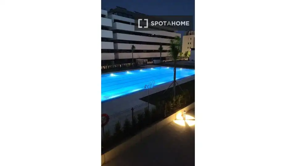 Piscina de Apartament per a compartir en Torremolinos amb Aire condicionat, Terrassa i Moblat