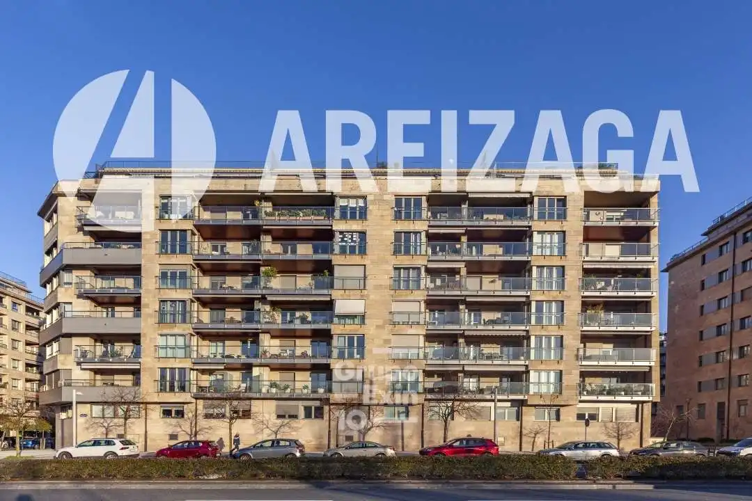 Vista exterior de Piso en venta en Donostia - San Sebastián  con Aire acondicionado, Calefacción y Terraza
