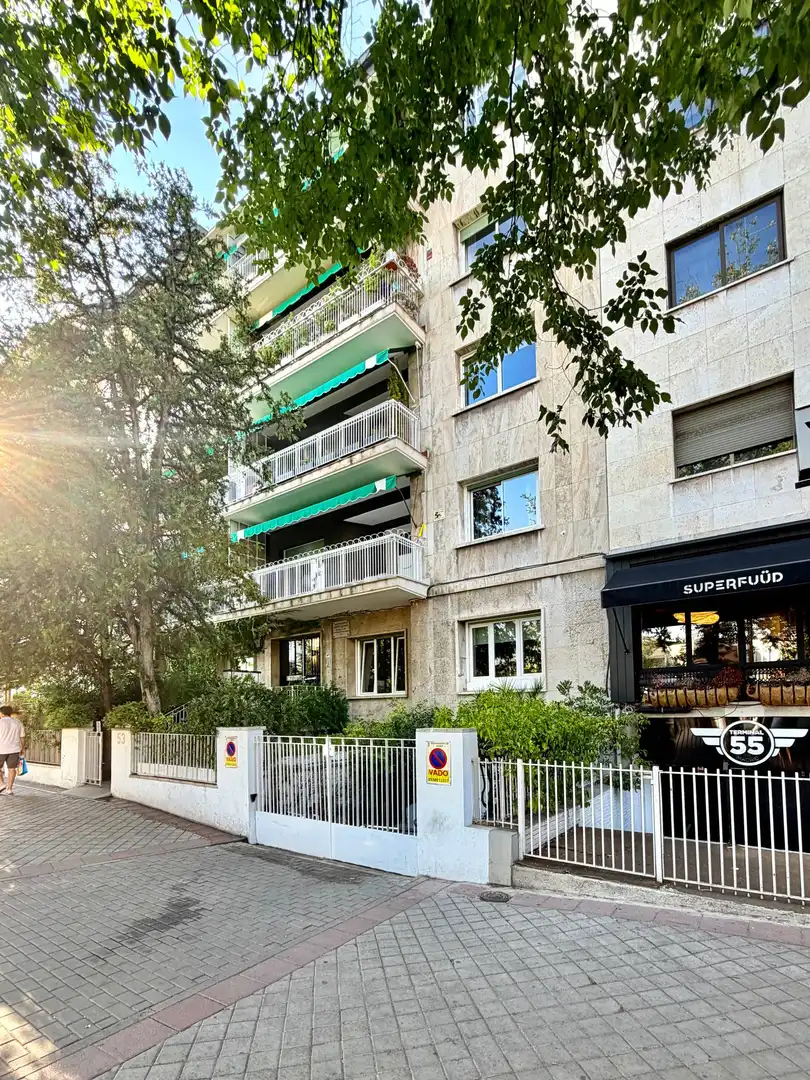 Vista exterior de Ático de alquiler en Madrid con Aire acondicionado, Calefacción y Terraza