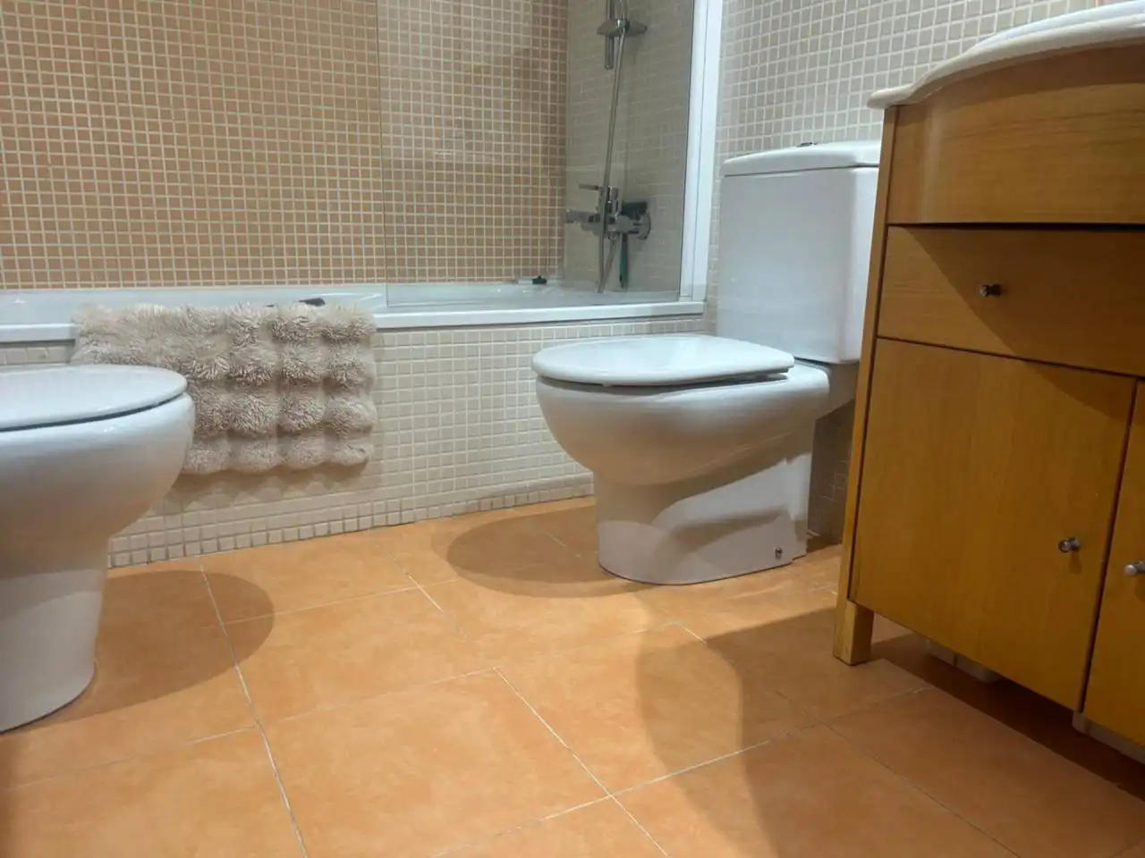 Badezimmer von Wohnung zum Verkauf in Castellón de la Plana / Castelló de la Plana mit Klimaanlage, Parkett und Terrasse