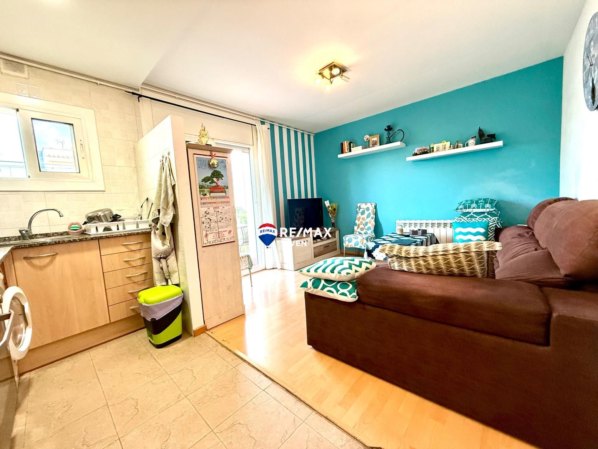 Exterior view of Flat for sale in Vilanova i la Geltrú  with Heating, Parquet flooring and Terrace