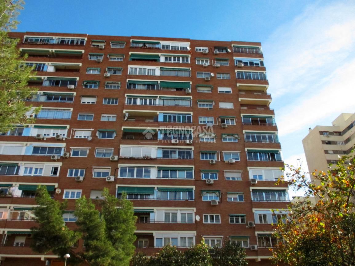 Exterior view of Flat for sale in  Madrid Capital  with Heating and Terrace