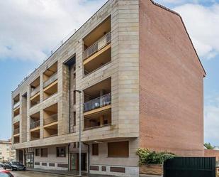 Vista exterior de Apartament en venda en Valencia de Don Juan amb Terrassa