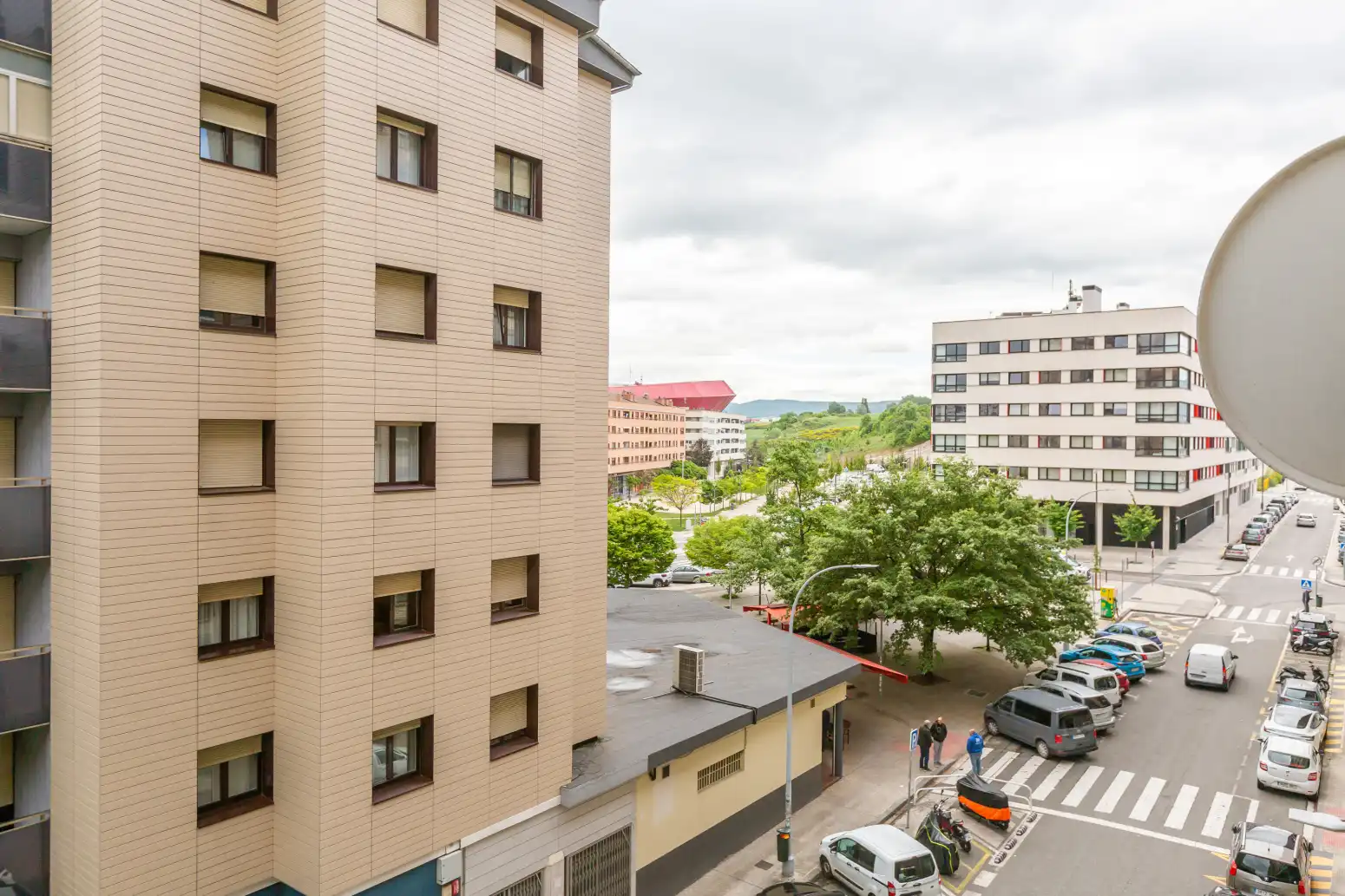 Vista exterior de Piso en venta en  Pamplona / Iruña con Calefacción, Parquet y Terraza