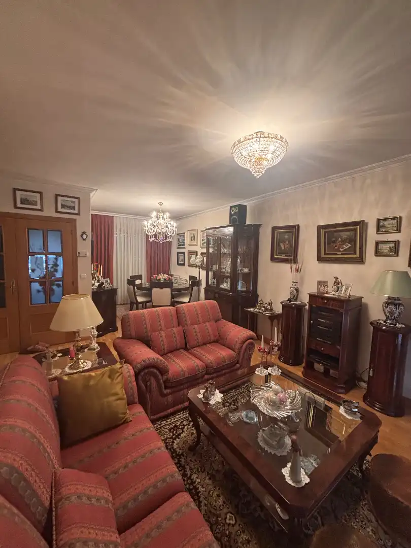 Sala de estar de Casa o chalet en venta en Valladolid con Calefacción, Jardín privado y Parquet