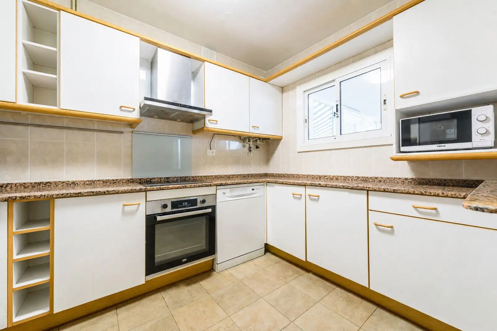 Kitchen of Detached homes for sale in Els Pallaresos  with Air Conditioner, Heating and Private garden