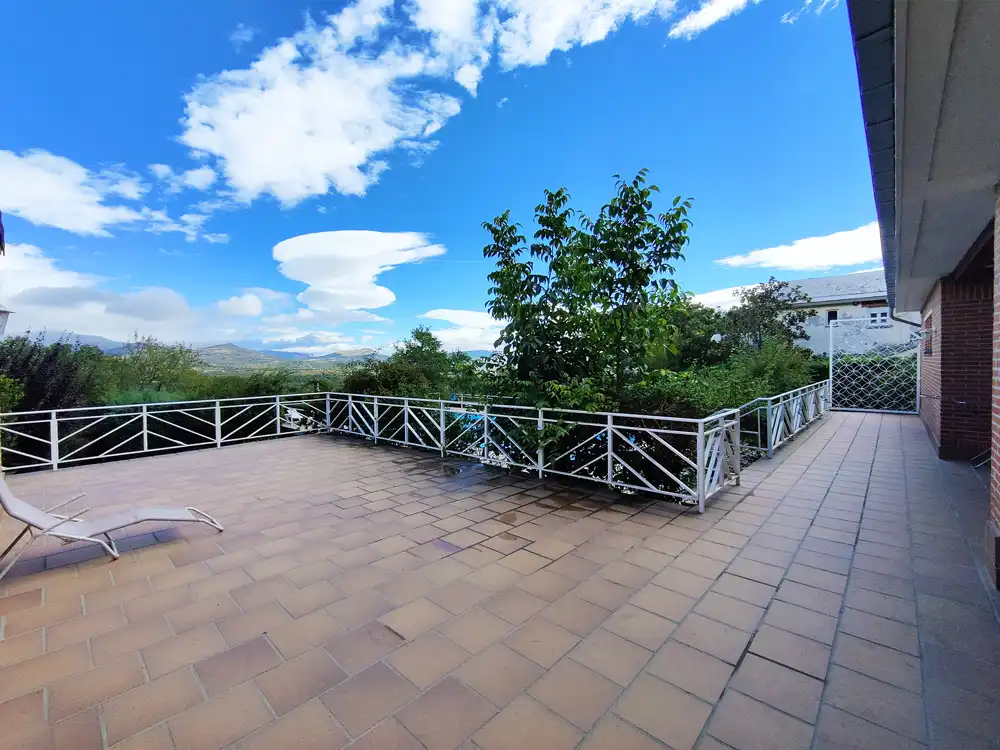 Terraza de Casa o chalet en venta en Guadarrama con Calefacción, Jardín privado y Parquet