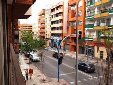Local comercial en venda a Campoamor - Altozano
