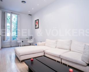 Sala d'estar de Apartament de lloguer en  Barcelona Capital amb Aire condicionat, Calefacció i Parquet