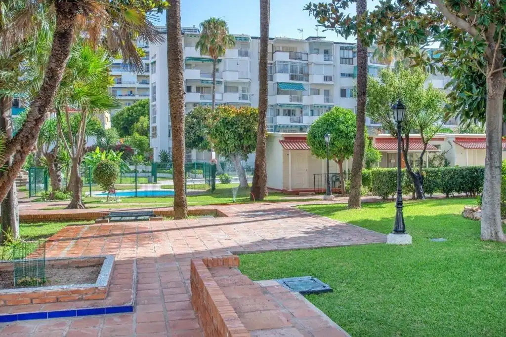 Außenansicht von Wohnung zur Miete in Torremolinos mit Klimaanlage, Heizung und Terrasse